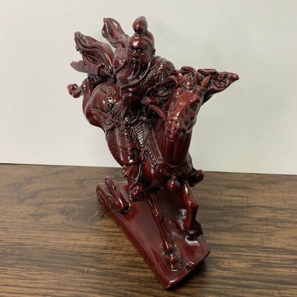 Vintage Red Resin Chinese General Guan Yu God of War On a Galloping Horse Statue - Picture 4 of 8